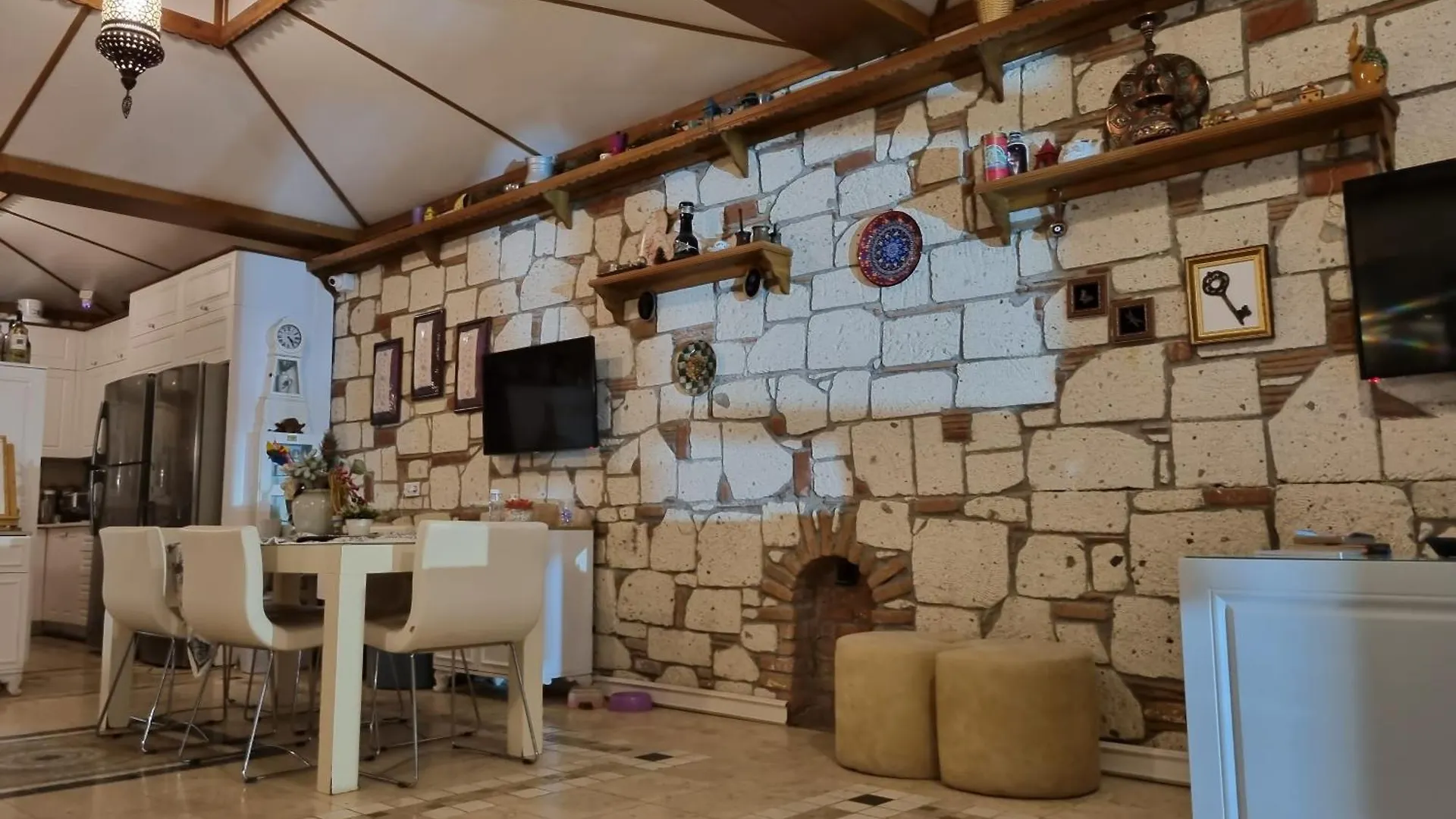 Monottoman Otel Alacati Szálloda