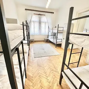 hostel-prague.praguehotelsweb.com/